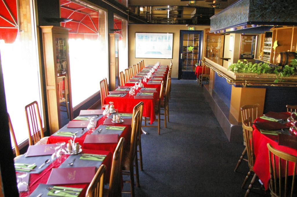 Le Skippy Dancotel Saint-Pierre-des-Corps Exterior photo